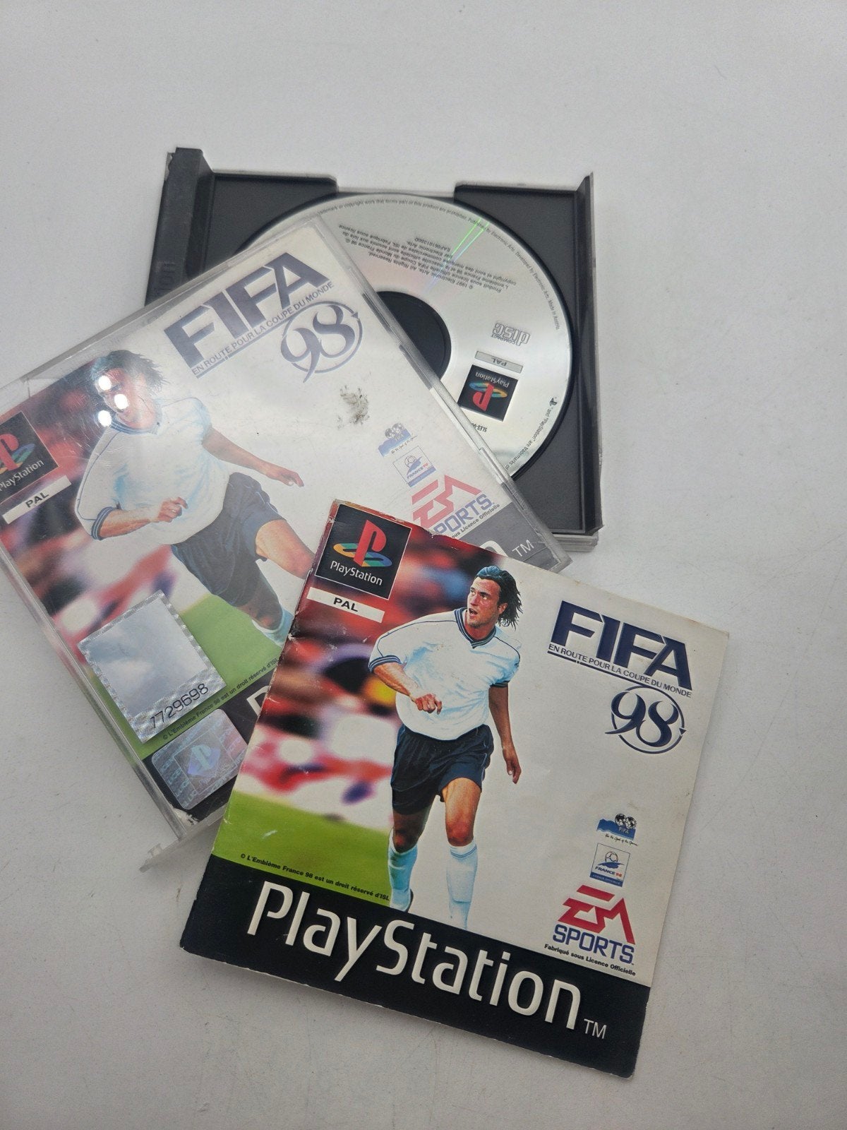 FIFA 98: Road to World Cup - PlayStation 1 (PS1), Spelcomputers en Games, Gebruikt, Electronic Arts, Onbekend, 2 spelers