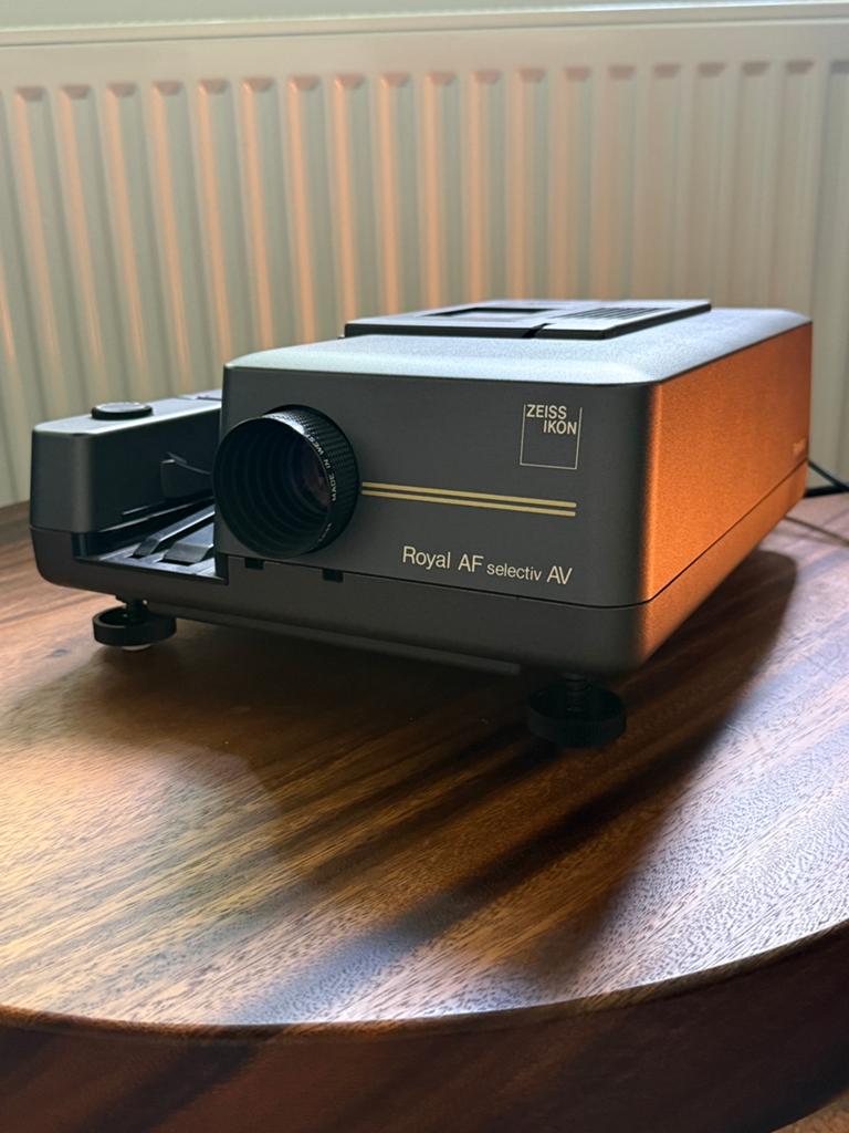 Zeiss Ikon Royal AF Selectiv AV Slide Projector, Ophalen, Zo goed als nieuw