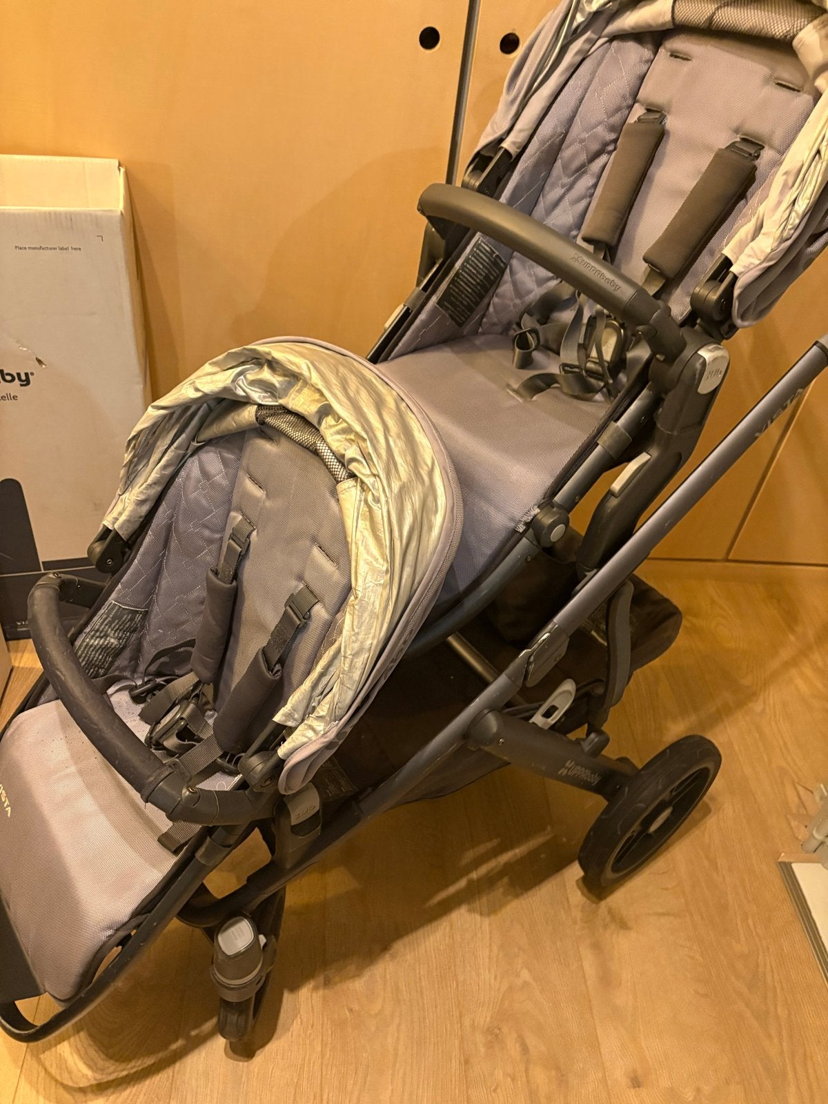Foto 8 van Tweeling UPPAbaby Vista V2  met reiswiegen en accessoires