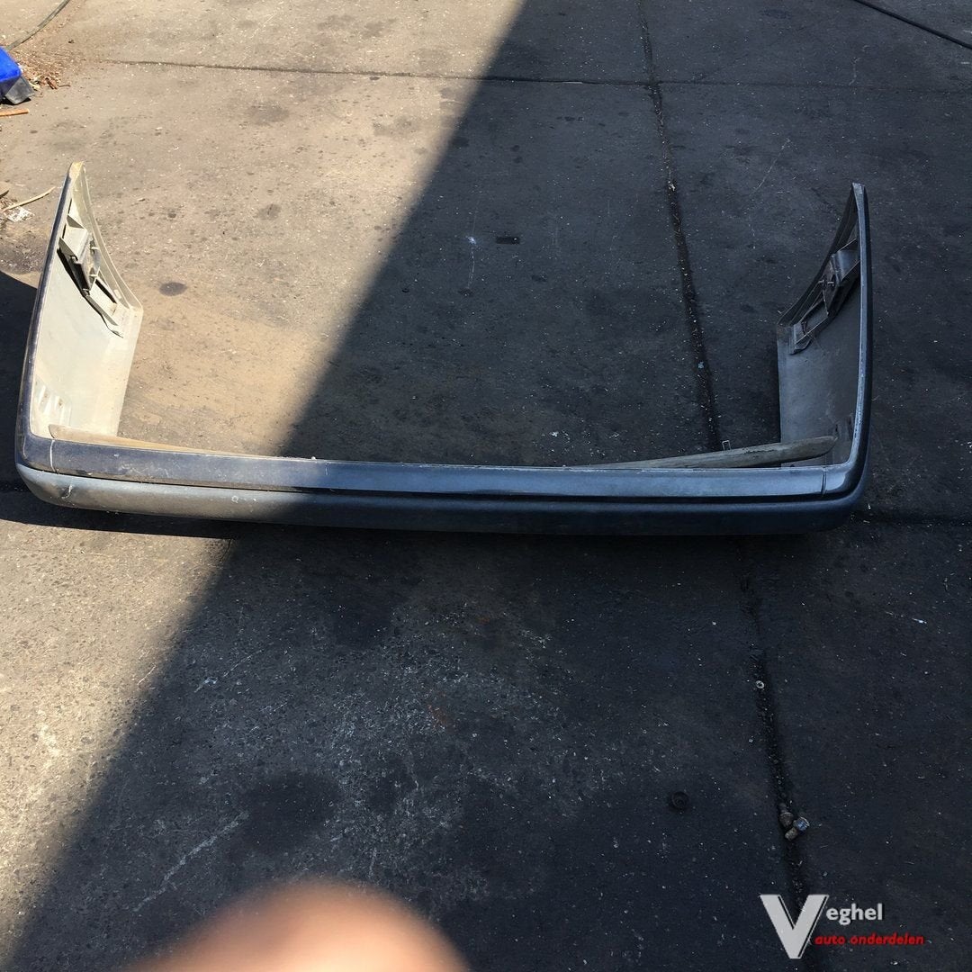 Mercedes W124 Sedan  Achterbumper, Auto-onderdelen, Carrosserie en Plaatwerk, Ophalen, Gebruikt, -, -