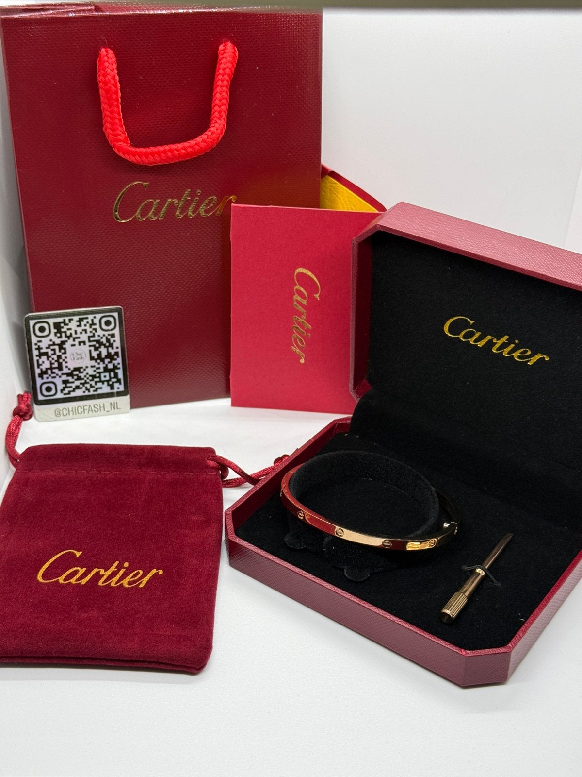 CARTIER LOVE ROSE GOUD - ARMBAND, SMALL MODEL, Ophalen of Verzenden, Zo goed als nieuw, Goud