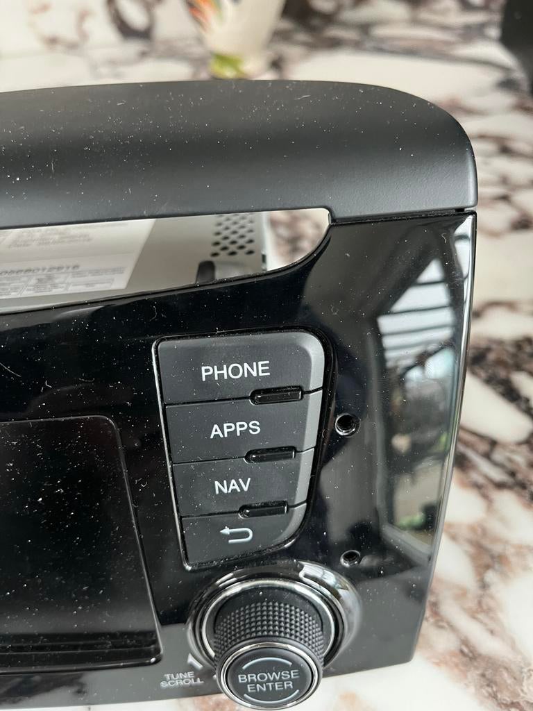 Lancia Ypsilon Autoradio - DAB NAV Bluetooth Mopar Continent, Ophalen of Verzenden, Gebruikt