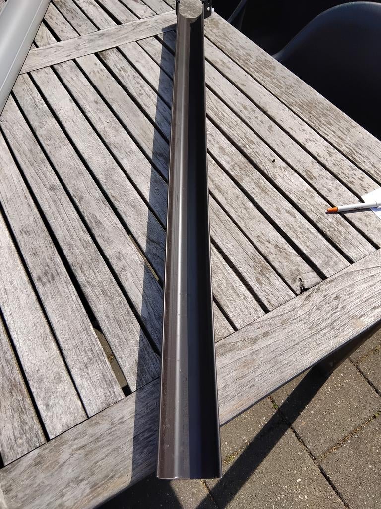 Stukje nieuwe dakgoot 65 (lente 104cm) + 1 ophangbeugel, Ophalen, Pvc, Nieuw, Minder dan 2 meter