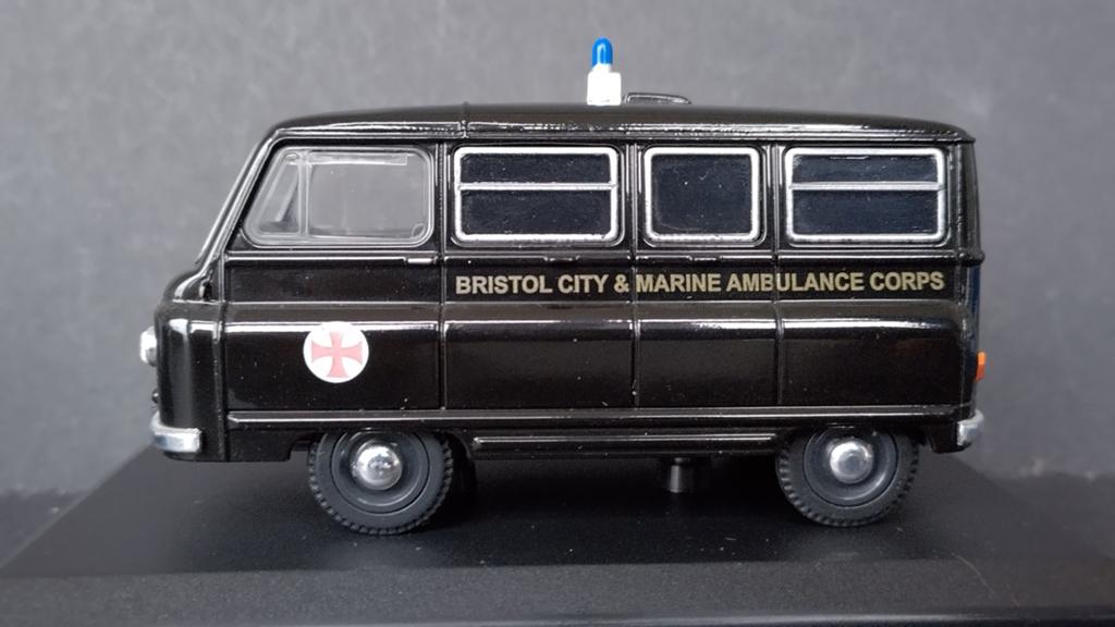 Austin Morris j2 swansea City 1:43 Oxford Diecast Pol, Overige merken, Auto, Ophalen of Verzenden, Po box -62 swansea