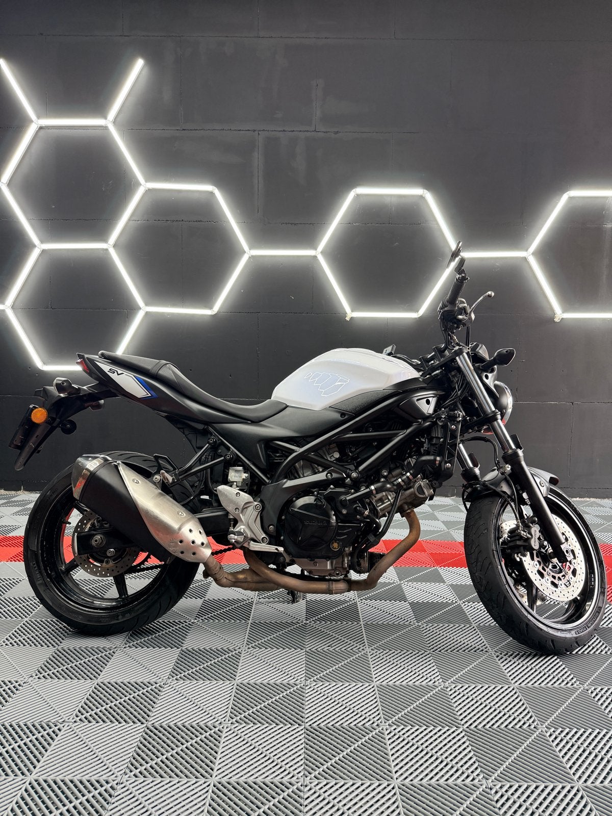 Suzuki SV650 2018 - 56KW/76PK A motor - 86560 km, 2 cilinders, 648 cc, Motorrijbewijs A, Gebruikt