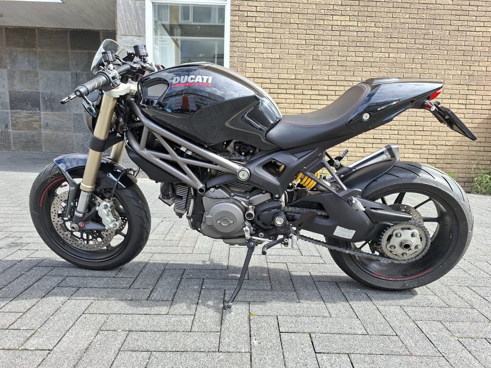 Ducati Monster 1100 EVO ABS - Volledig onderhouden, 2 cilinders, Motorrijbewijs A, Gebruikt, Particulier