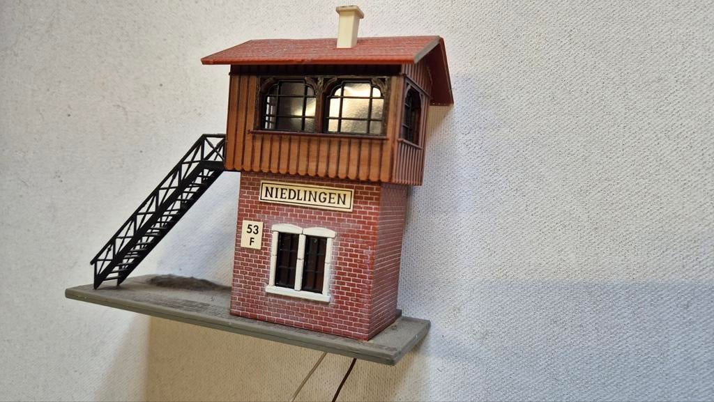 Seinhuisje met licht te koop spoor HO, Overige merken, Gelijkstroom of Wisselstroom, Brug, Tunnel of Gebouw, Ophalen of Verzenden