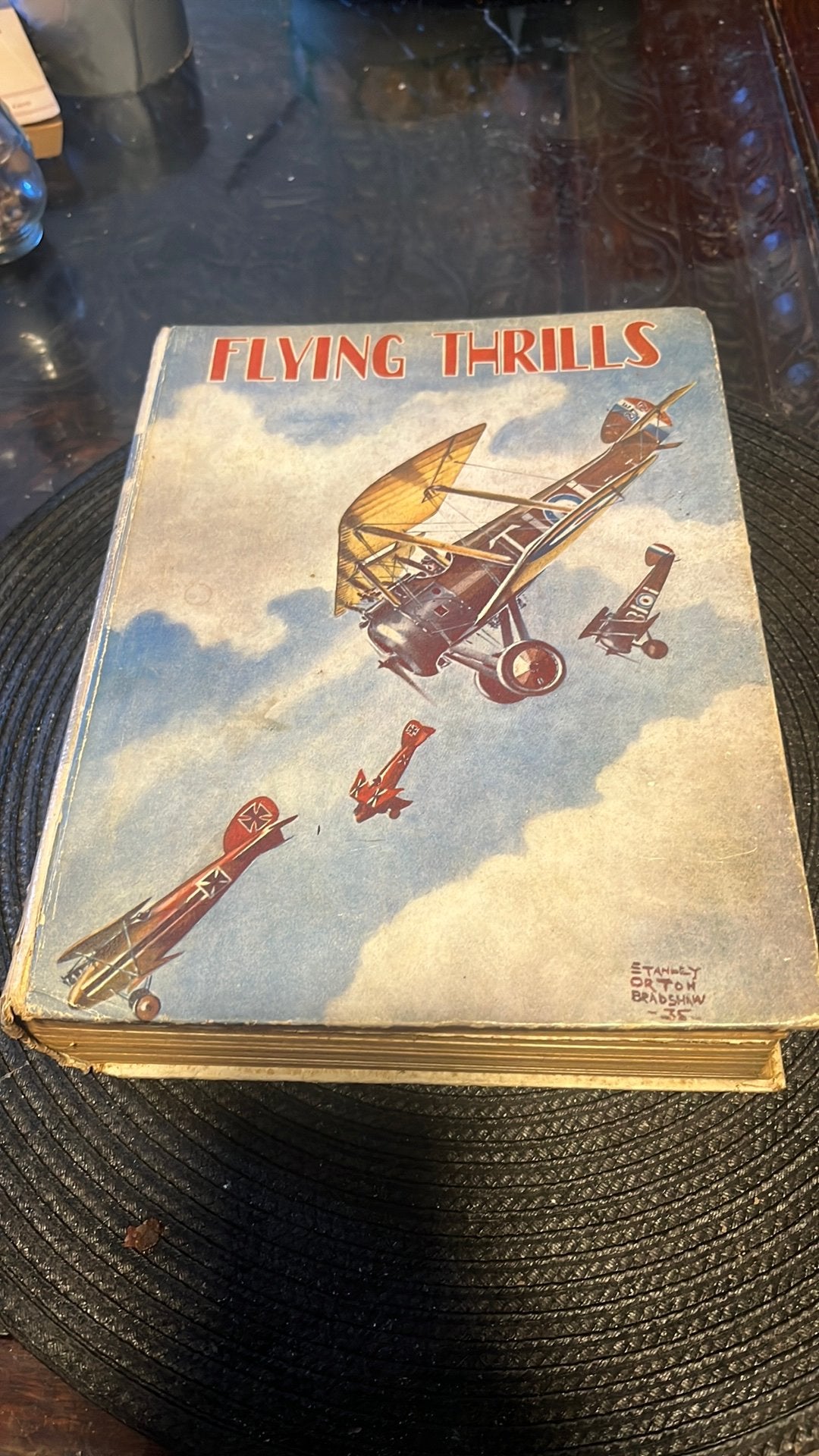 1935 !! JOHN HAMILTON/ HC/ FLYING THRILLS / W E JOHNS, Ophalen of Verzenden, Gelezen
