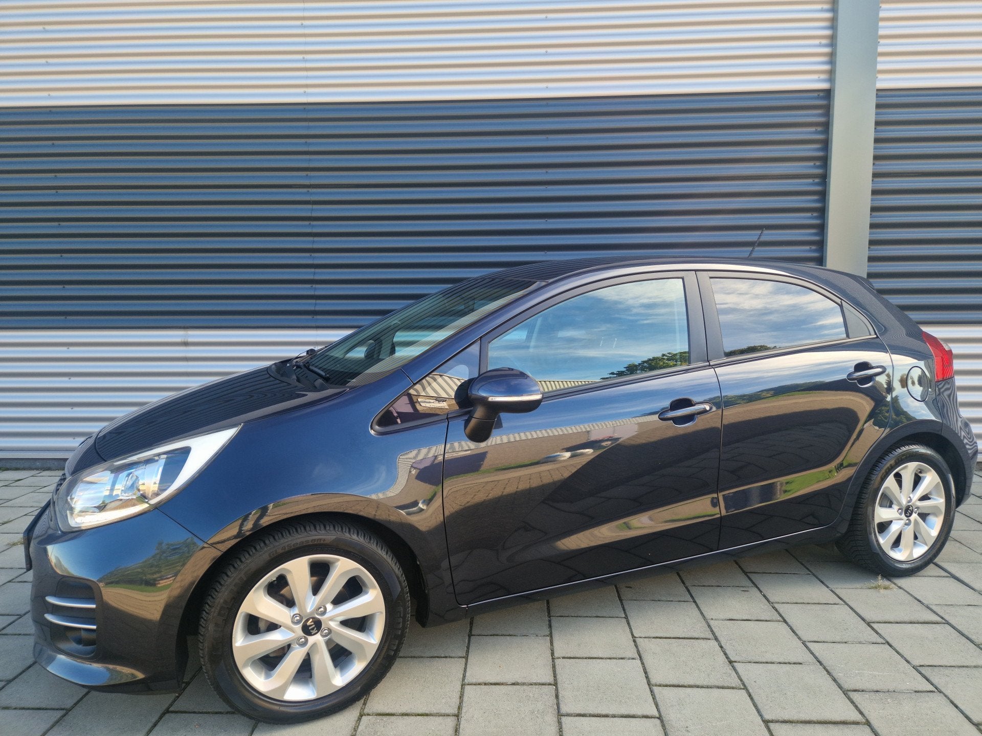 Kia Rio 1.2 CVVT ExecutiveLine (bj 2016), Auto's, Euro 6, 4 cilinders, Blauw, Bedrijf