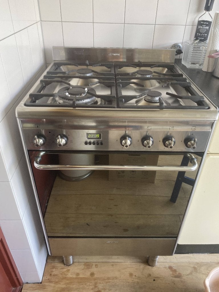 Smeg fornuis 60 cm, Ophalen, Gebruikt, 60 cm of meer, 4 kookzones