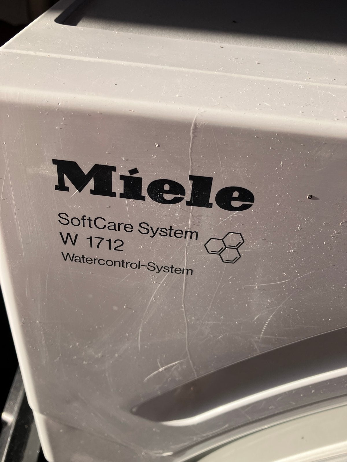 Miele W 1712 SoftCare System Wasmachine, Ophalen, Gebruikt, Voorlader, 85 tot 90 cm