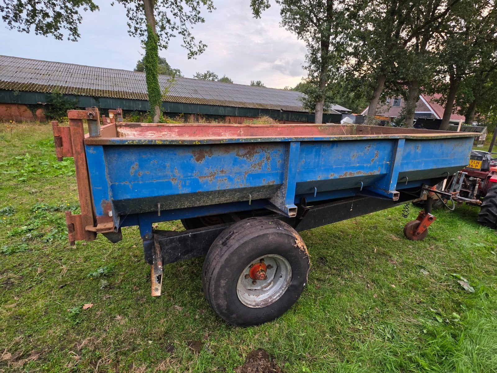 Kipper 4 ton met verlichting, Ophalen, Gebruikt