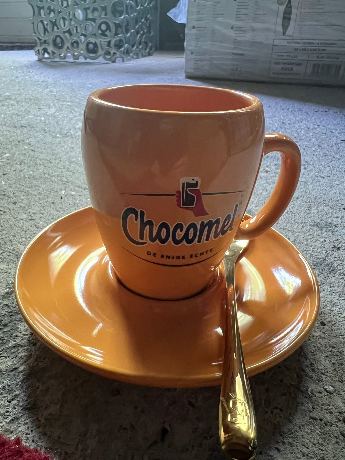 Chocomel Mok met Schotel en Lepel - De Enige Echte, Overige merken, Verzenden, Keramiek, Zo goed als nieuw