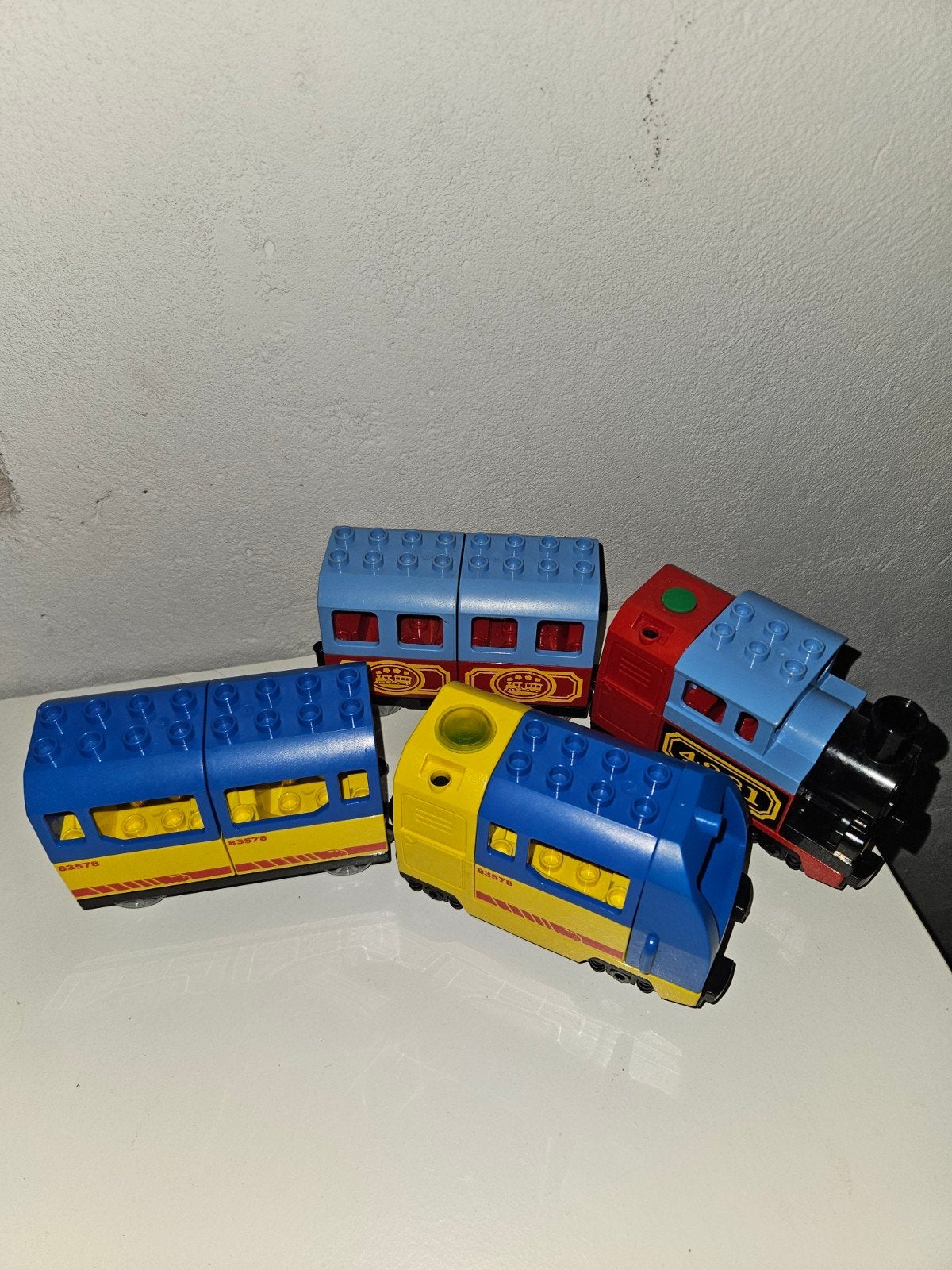 Duplo 2 elektrische treinen, Lego, Gebruikt, Denemarken, Ophalen of Verzenden