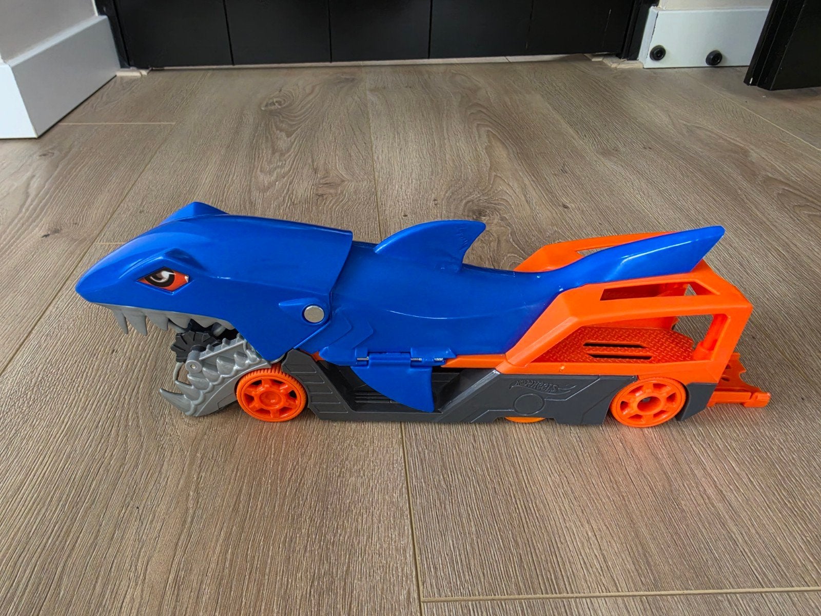 Hot Wheels Hauler Shark Attack, Ophalen of Verzenden, Zo goed als nieuw