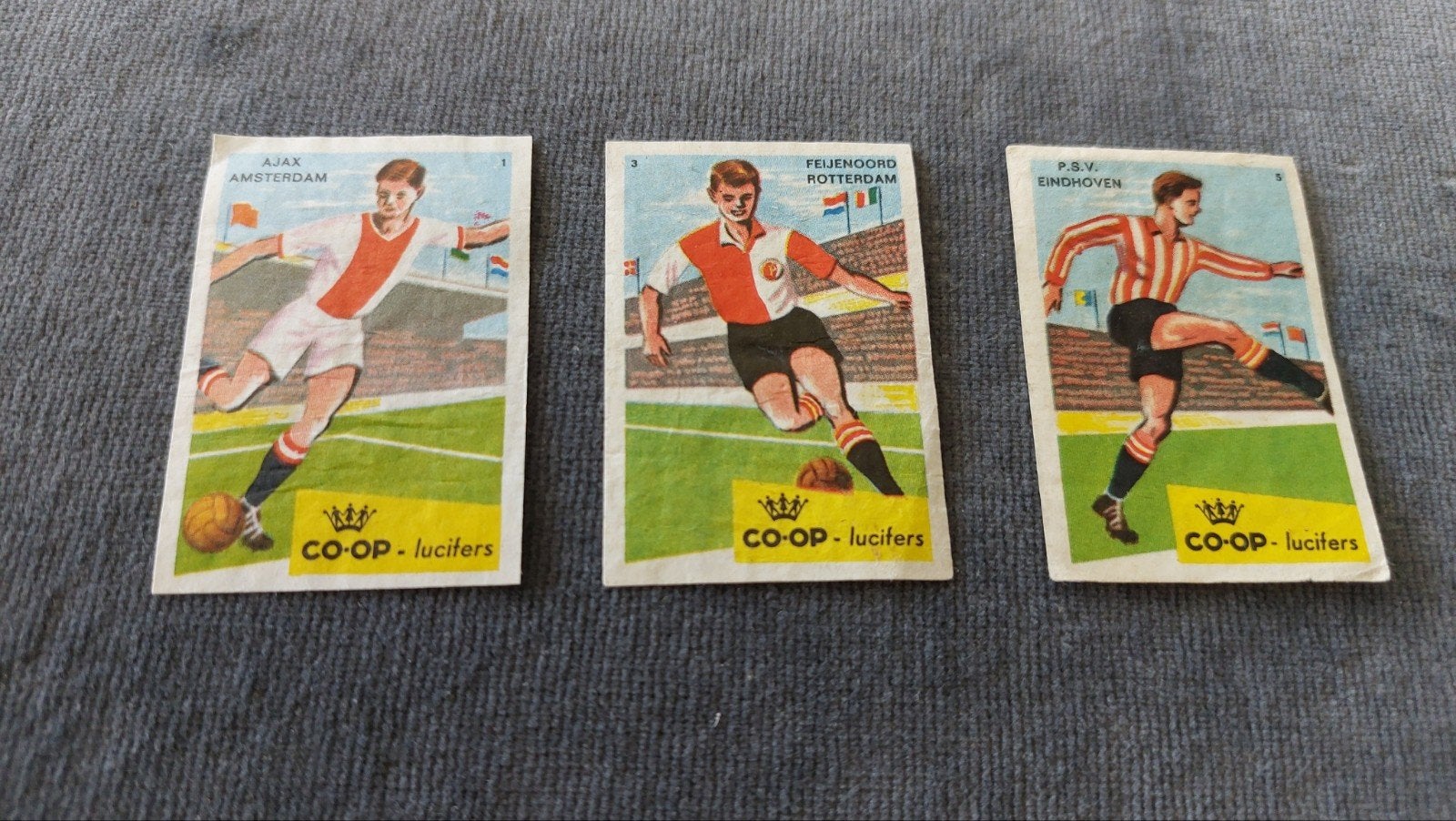 Lucifermerken, Coöp voetbal 3 stuks, Verzamelen, Rookartikelen, Aanstekers en Luciferdoosjes, Verzenden, Gebruikt, Luciferdoosjes of -merken