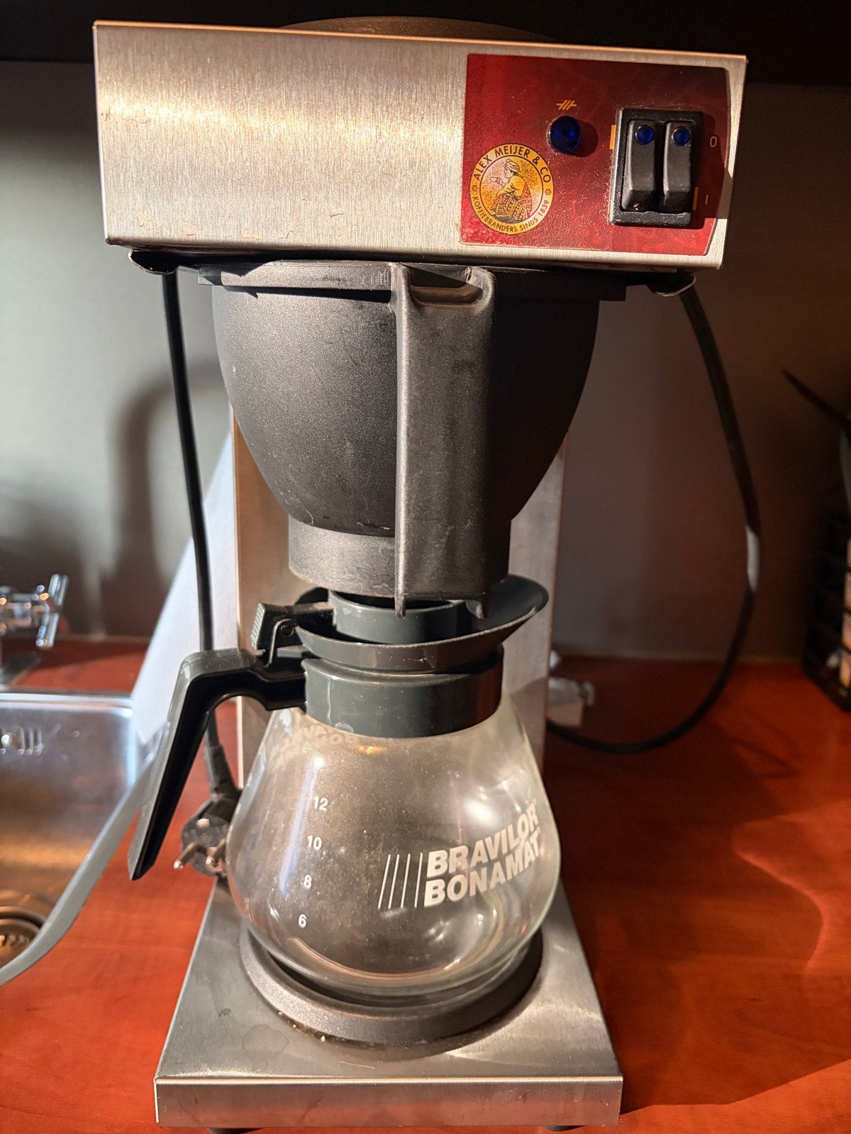 Bravilor Bonamat Koffiezetapparaat (Deksel Mist), Gebruikt, 10 kopjes of meer, Koffiemachine, Gemalen koffie