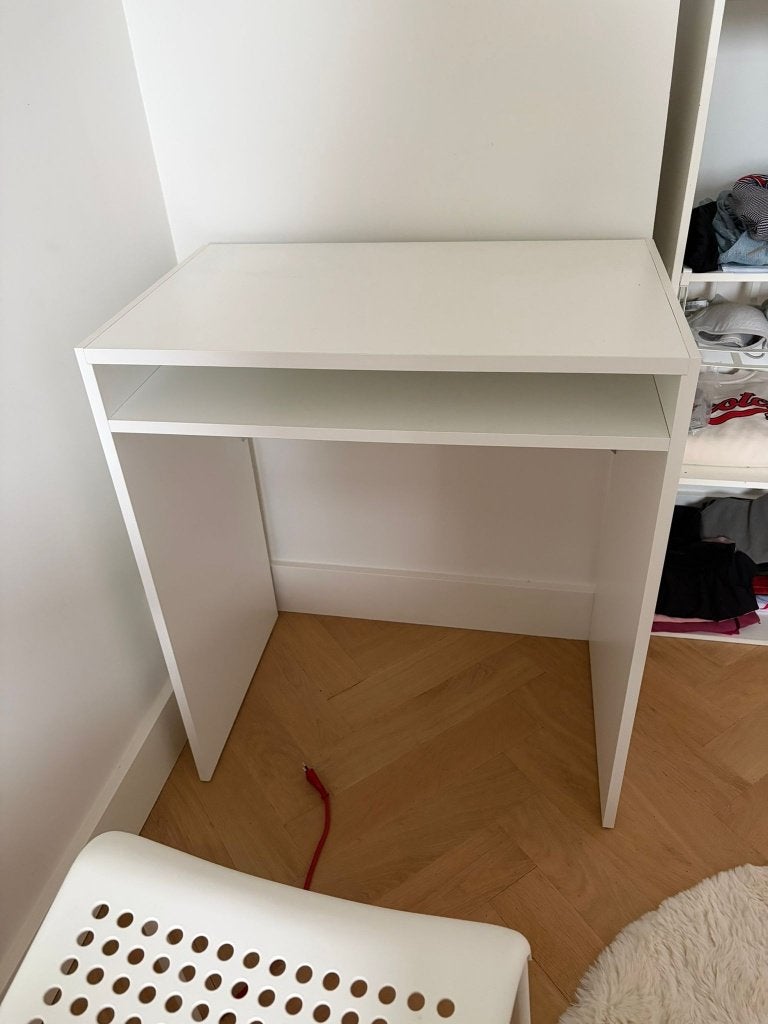 Witte ikea bureau, Ophalen, Zo goed als nieuw, IKEA, Wit