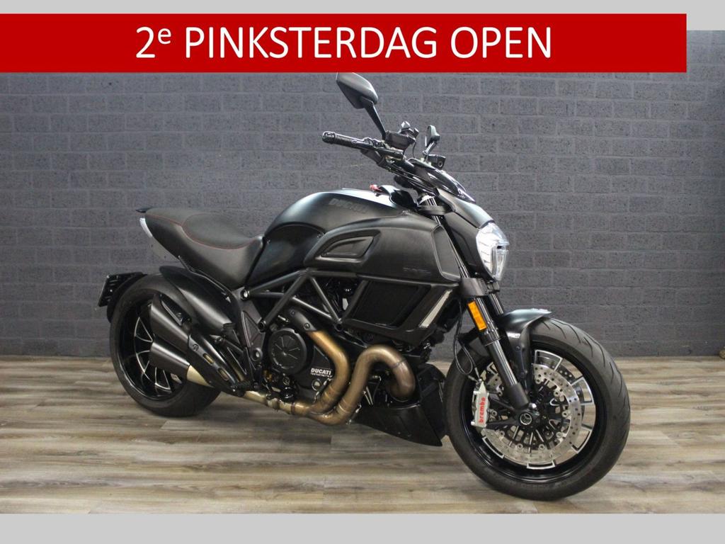 DUCATI DIAVEL (bj 2018) 15,986 km Performance, DUCATI, 2 cilinders, 1198 cc, Motorrijbewijs A