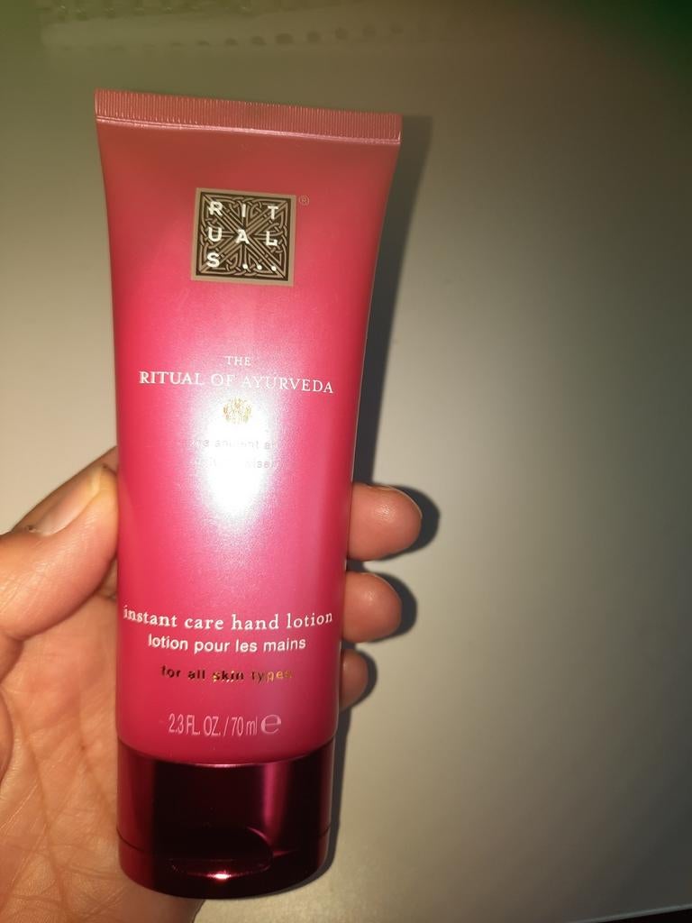 Lekker handlotion v rituals of ayurveda, Ophalen of Verzenden, Nieuw, Bodylotion, Crème of Olie