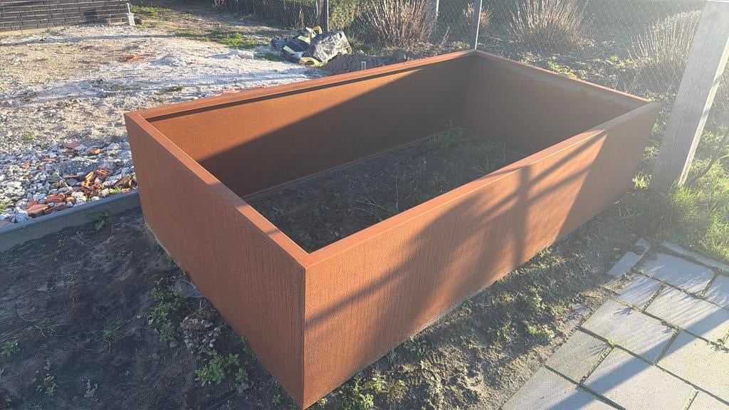 Nieuwe Corten stalen bloembak, Tuin en Terras, Bloembakken en Plantenbakken, Ophalen, Minder dan 30 cm, Rond, Zo goed als nieuw