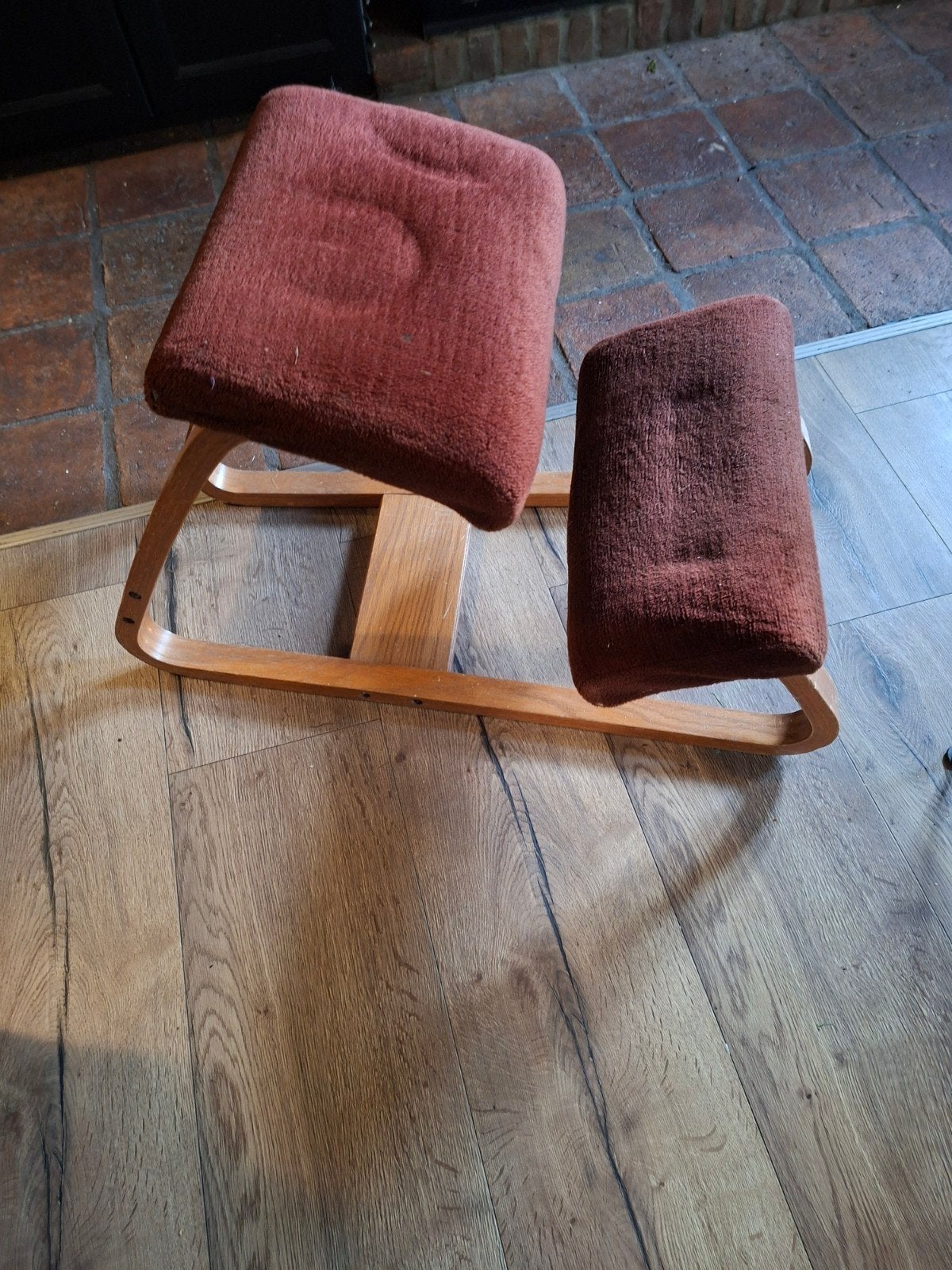 Ergonomische kniestoel - Gebruikt, Ophalen, Hout, Gebruikt, Bruin
