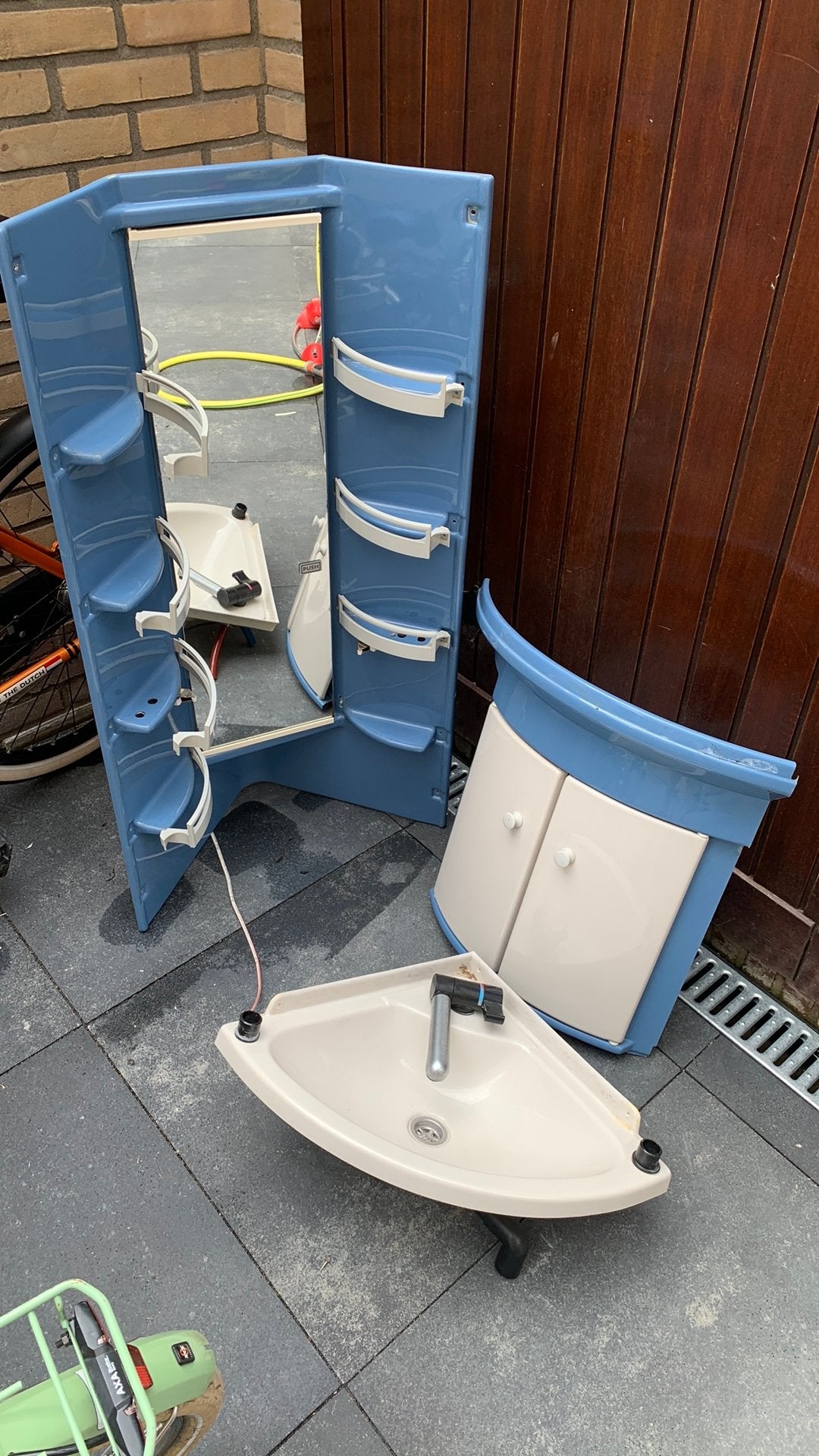 Wastafel kasje caravan/camper, Ophalen, Zo goed als nieuw, Campingstoel