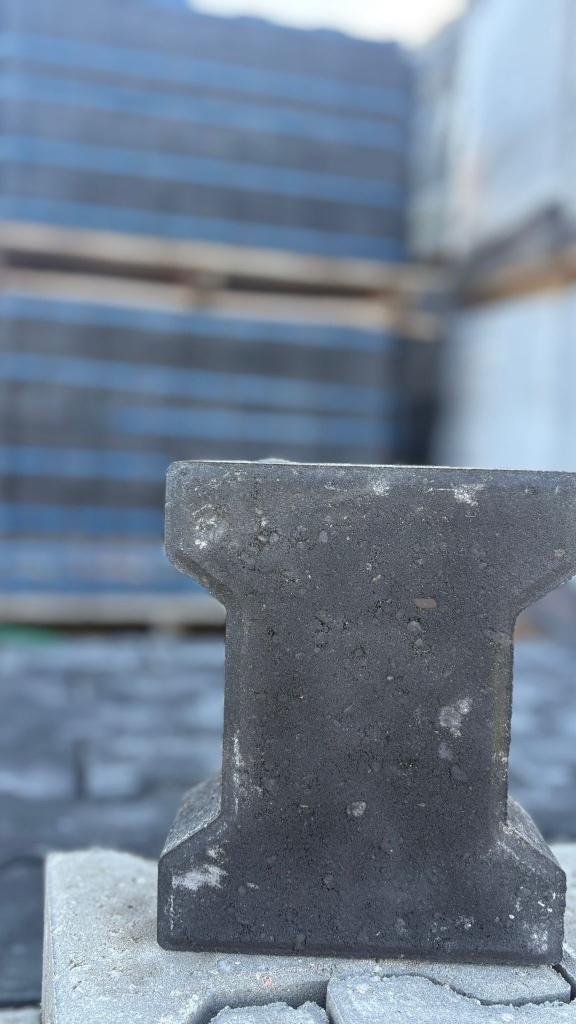 H verbandsteen klinker antraciet 8cm, Tuin en Terras, Tegels en Klinkers, Klinkers, Ophalen of Verzenden, Zo goed als nieuw, 10 m² of meer