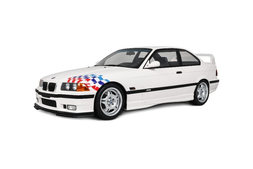 GT Spirit 1:8 BMW M3 Lightweight Alpine white 1995 + vitrine