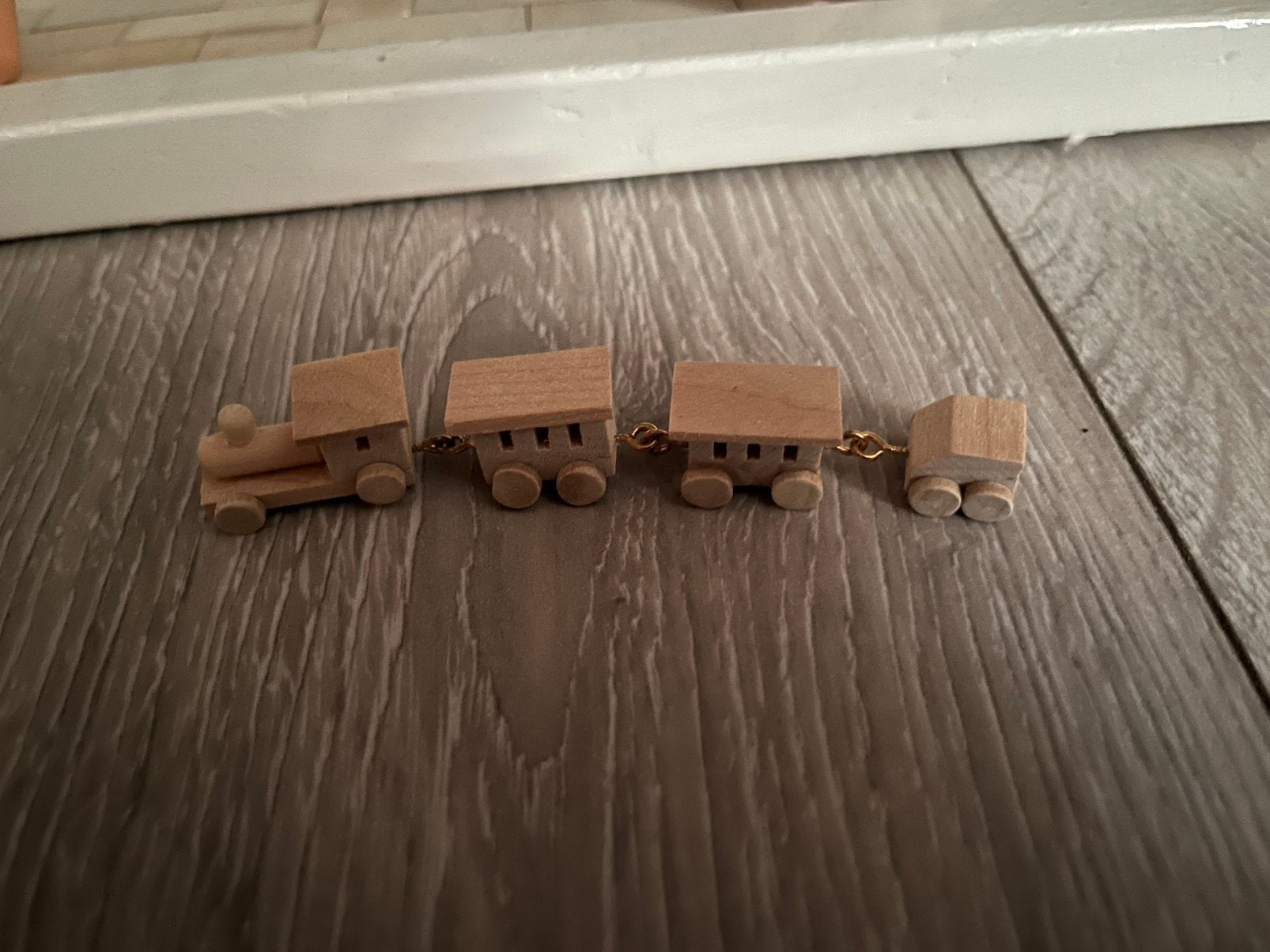 Houten trein poppen/ maileg  huis  incl verzenden, Ophalen, Nieuw, Poppenhuis