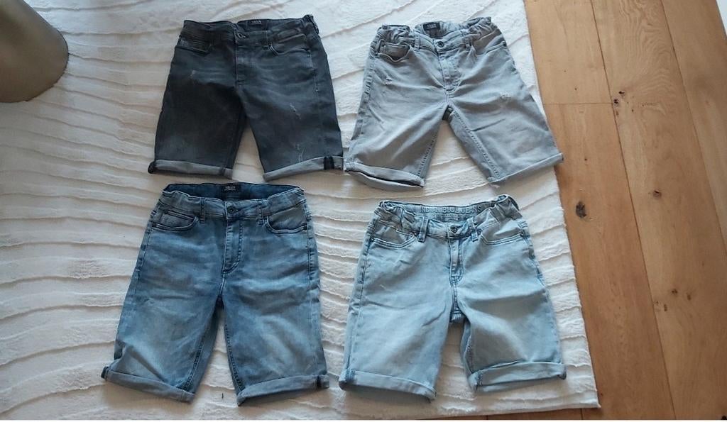 4 korte broeken maat 182 rellix, Ophalen of Verzenden, Zo goed als nieuw, Rellix, Jongen