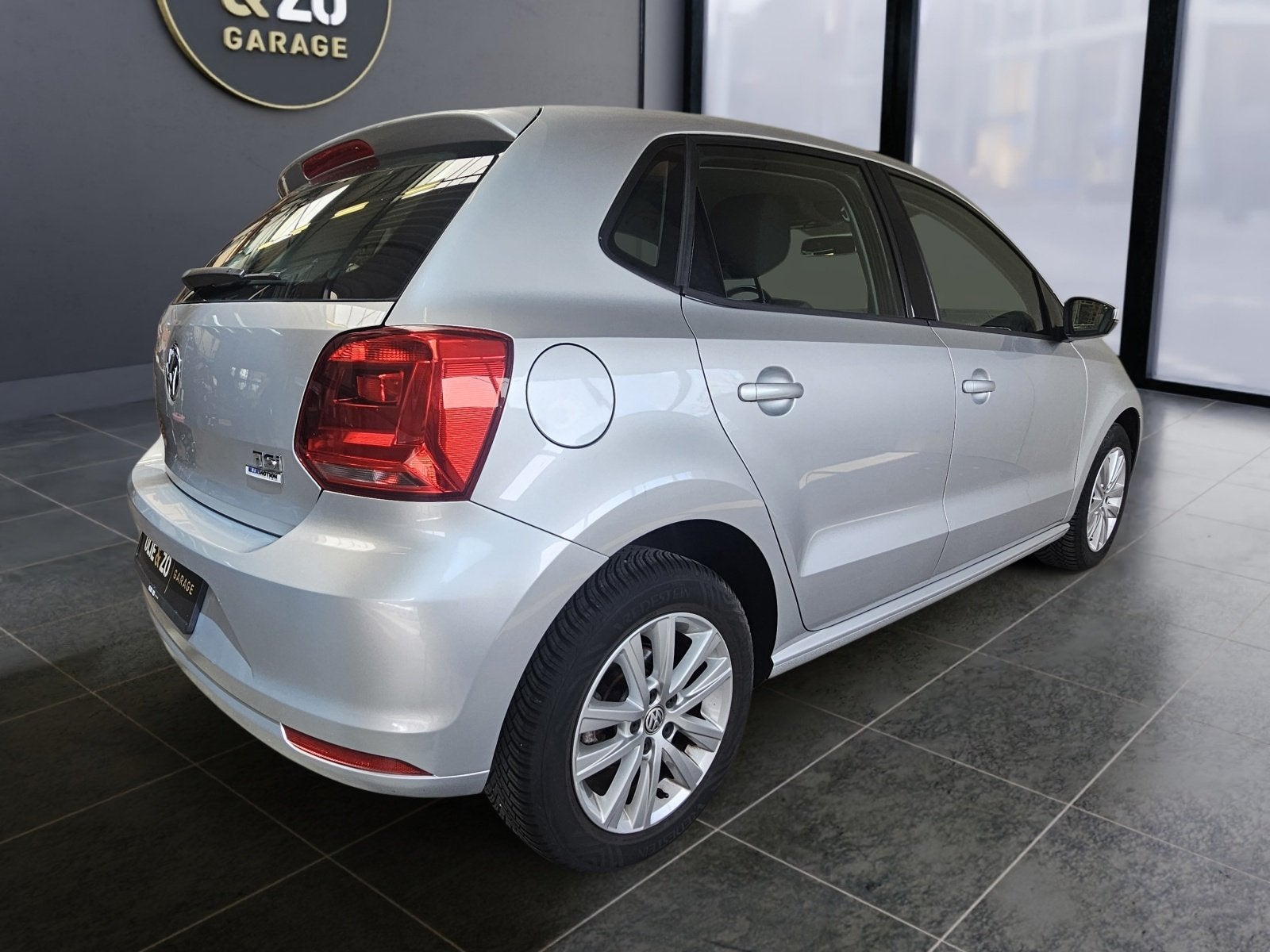 Volkswagen Polo 1.2 TSI Comfortline Aut. | Cruise | Airco |, Auto's, Stof, Euro 6, 4 cilinders, 1039 kg