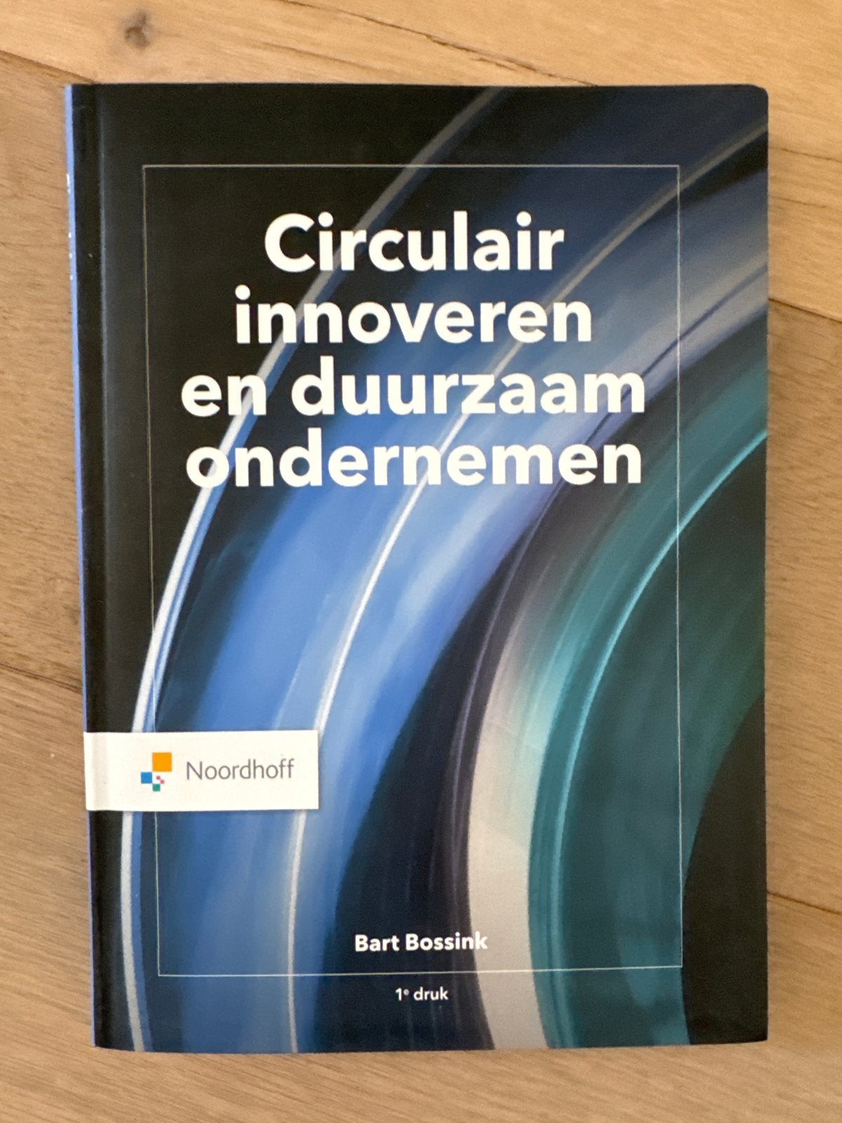 Circulair innoveren en duurzaam ondernemen - Bart Bossink, Ophalen of Verzenden, Gamma, Zo goed als nieuw, HBO