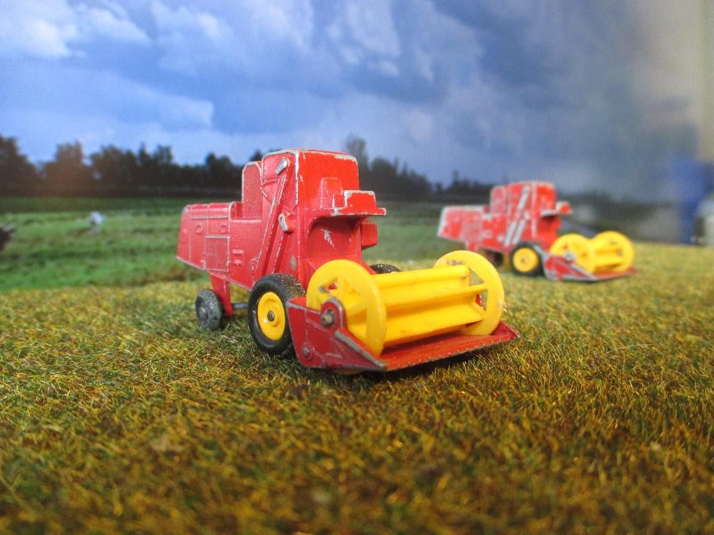 1/106 Claas Combine Harvester - Lesney No.66C 1967 t/m 69 #3, Ophalen of Verzenden, Gebruikt, Tractor of Landbouw