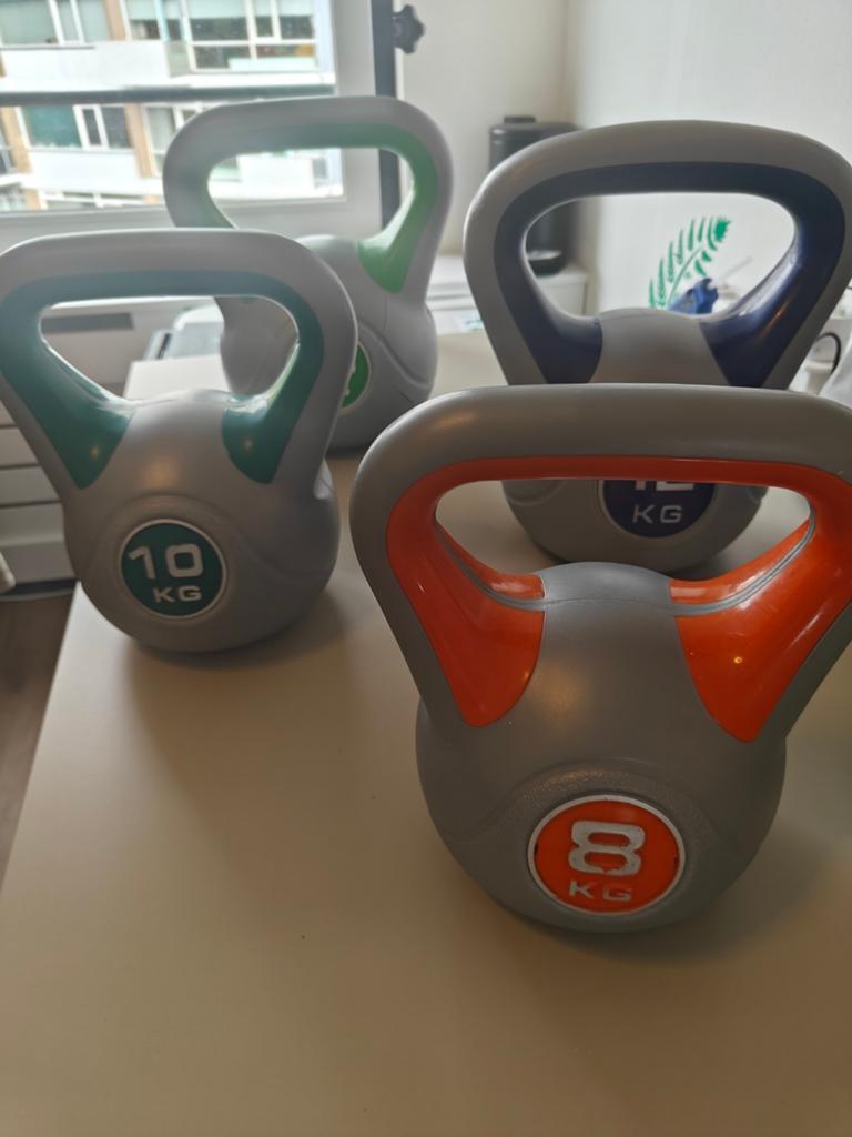 Kettlebell 8, 10, 12 en 16 kilo, Ophalen, Zo goed als nieuw, Kettlebell