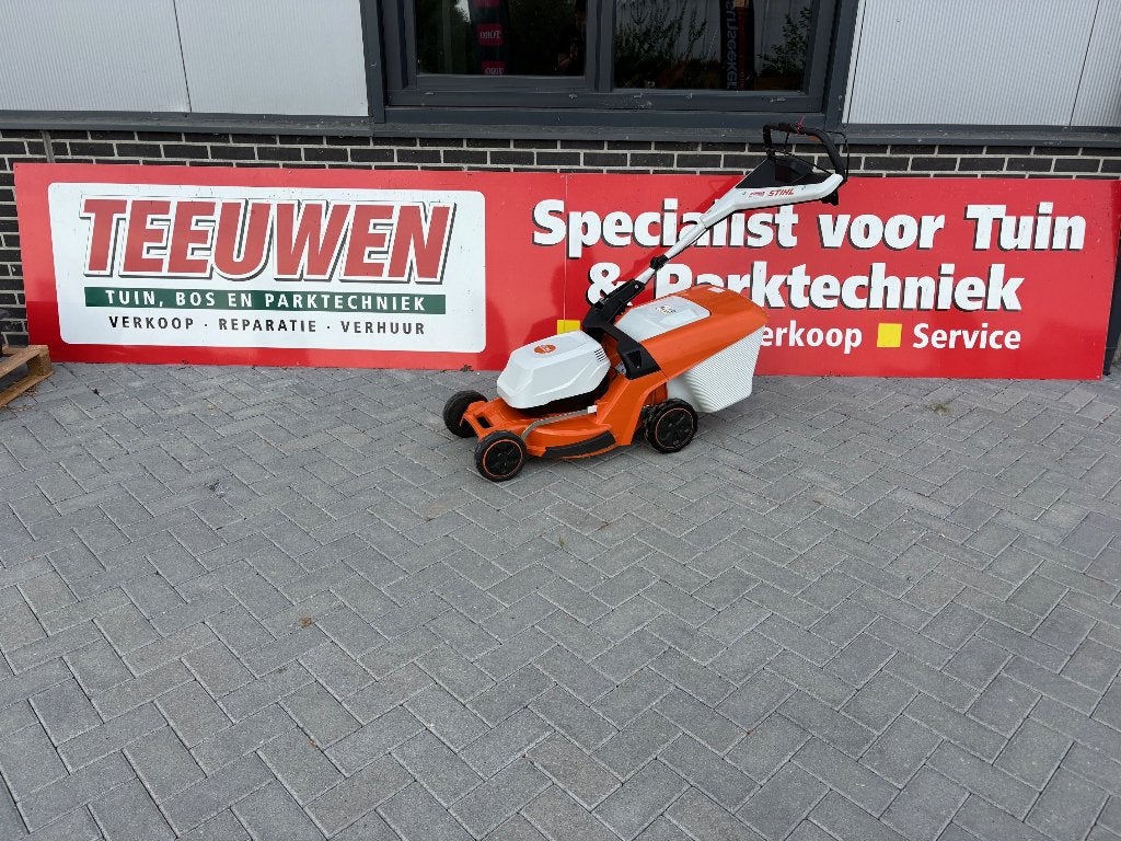 Stihl RMA 448 PV accu gazonmaaier zonder accu en lader, Demo, Ophalen, Cirkelmaaier, Stihl, Mertstraat 5