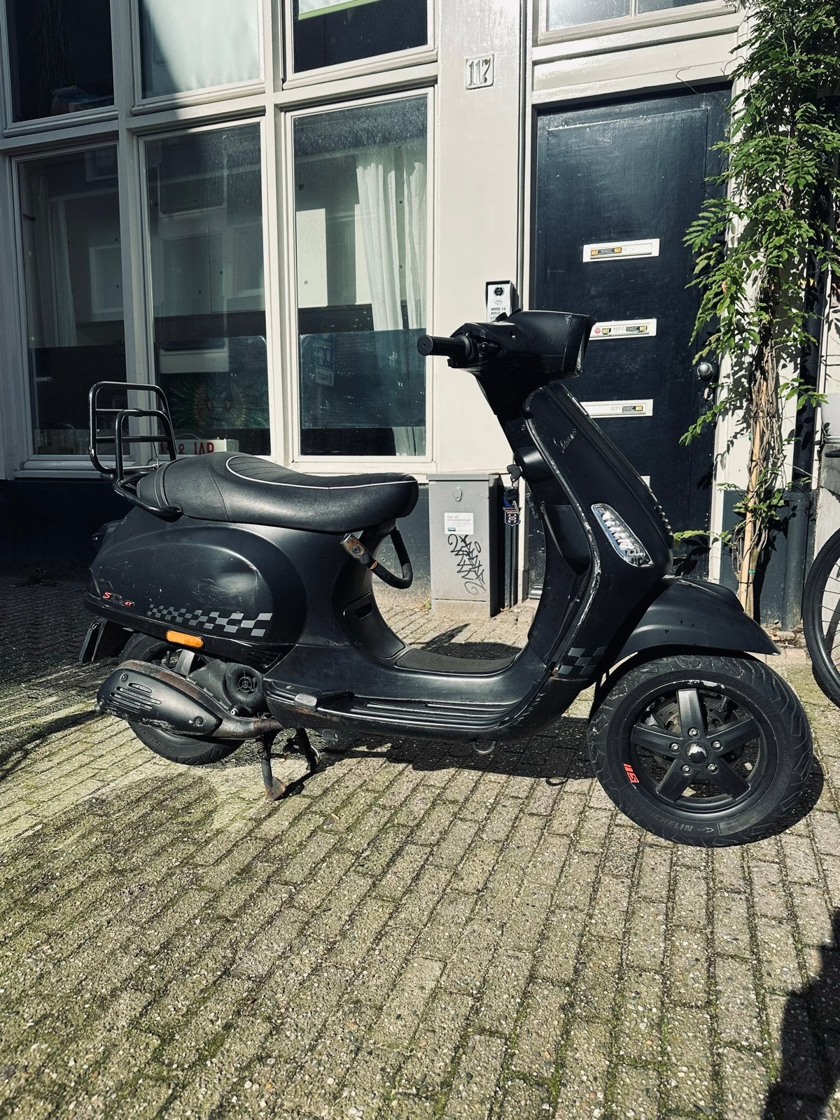 Zwarte Vespa S 2013S, Fietsen en Brommers, Gebruikt, Maximaal 45 km/u, Vespa S, Ophalen of Verzenden