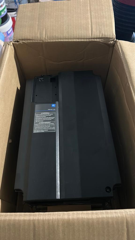 Frequentieregelaar Fuij Electric, Ophalen, Zo goed als nieuw, Met 1 controller
