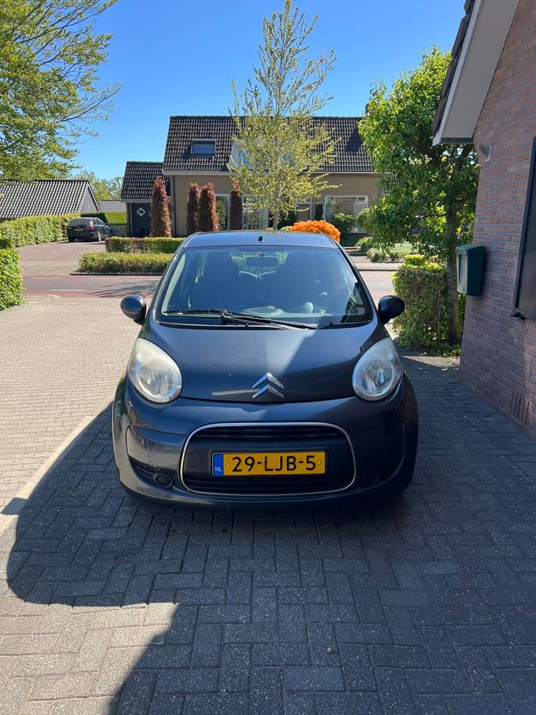 Citroën C1 1.0 5-DRS 2010 Grijs Airco Winterbanden, Voorwielaandrijving, Stof, 4 stoelen, C1