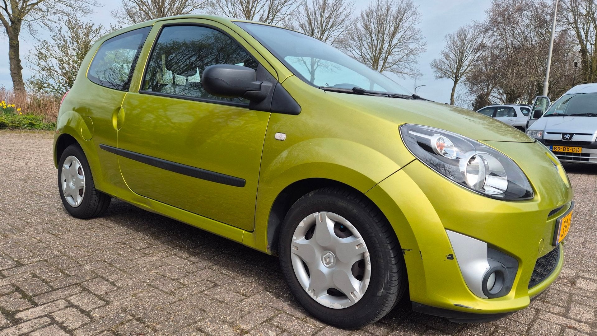 Renault Twingo 1.2-16V NIEUWE APK EN AIRCO WEINIG KM!, Auto's, 839 kg, Twingo, Gebruikt, 4 cilinders
