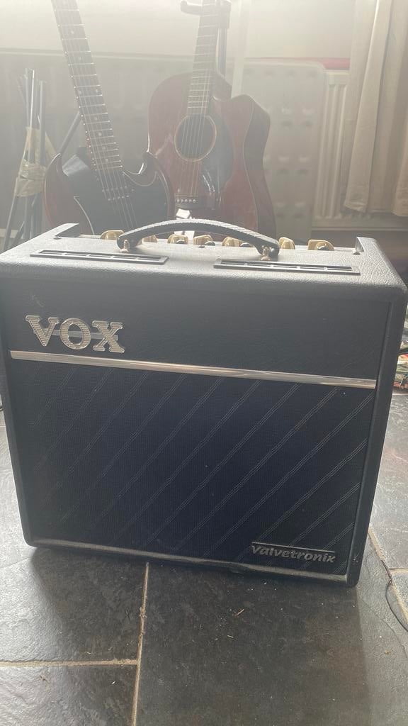 VOX Valvetronix VT40+, Muziek en Instrumenten, Versterkers | Bas en Gitaar, Ophalen of Verzenden, Zo goed als nieuw, Minder dan 50 watt