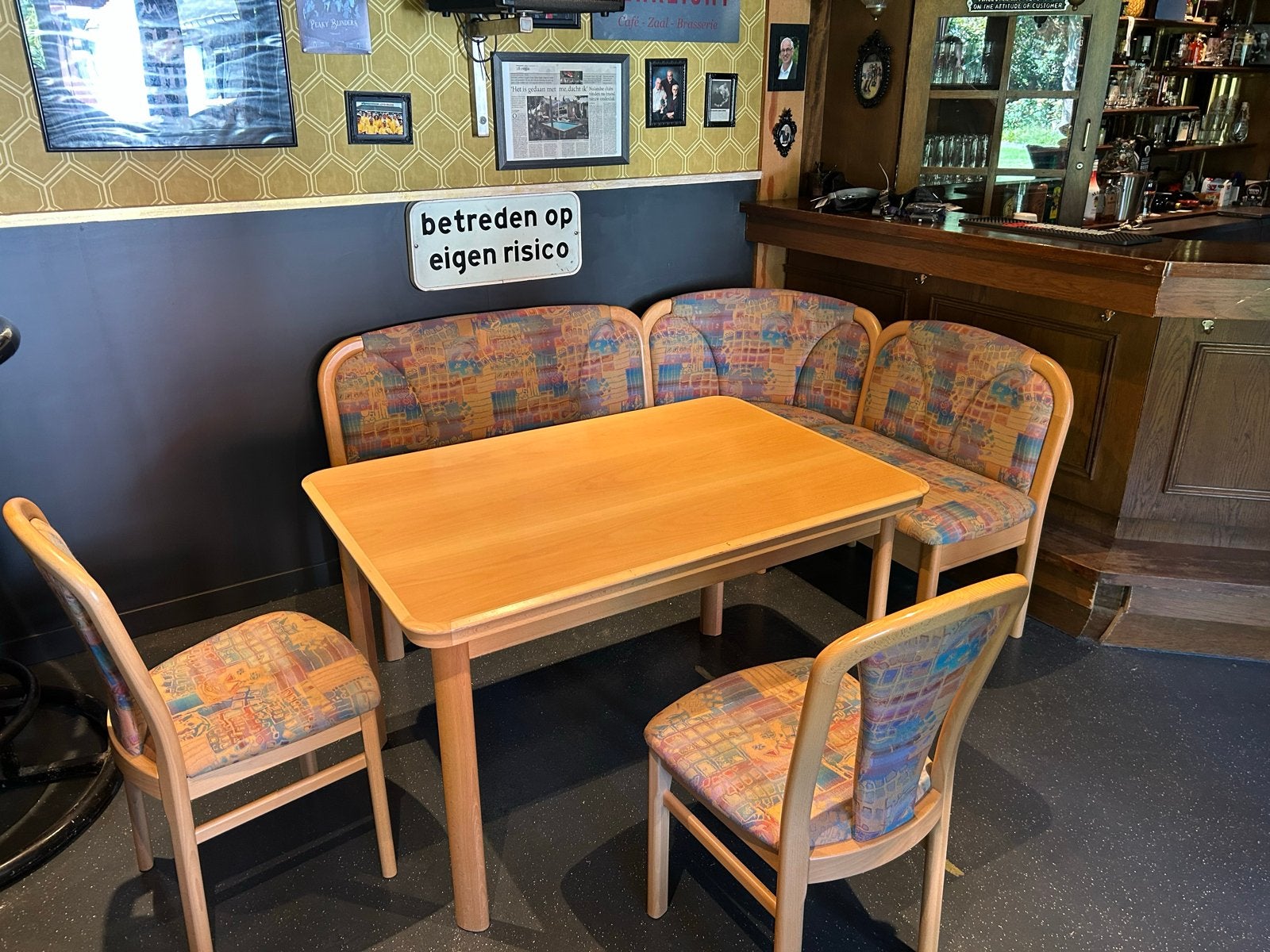 Oostenrijkse hoekbank met tafel, 2 stoelen, Huis en Inrichting, Ophalen, Gebruikt, 100 tot 150 cm, 200 cm of meer