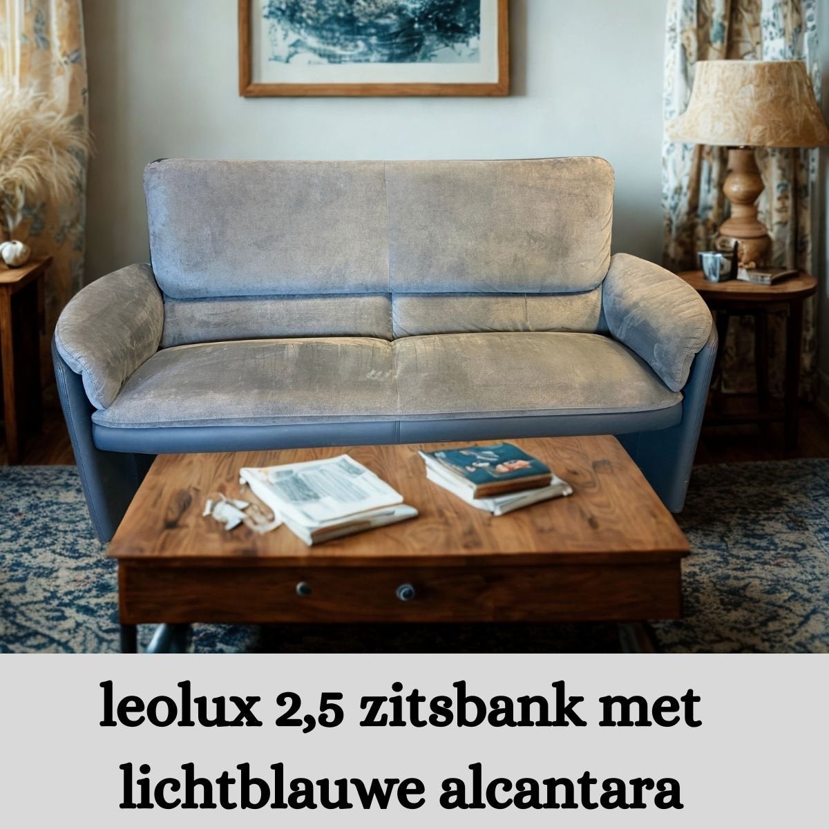 Leolux 2,5-zitsbank met lichtblauwe alcantara zo