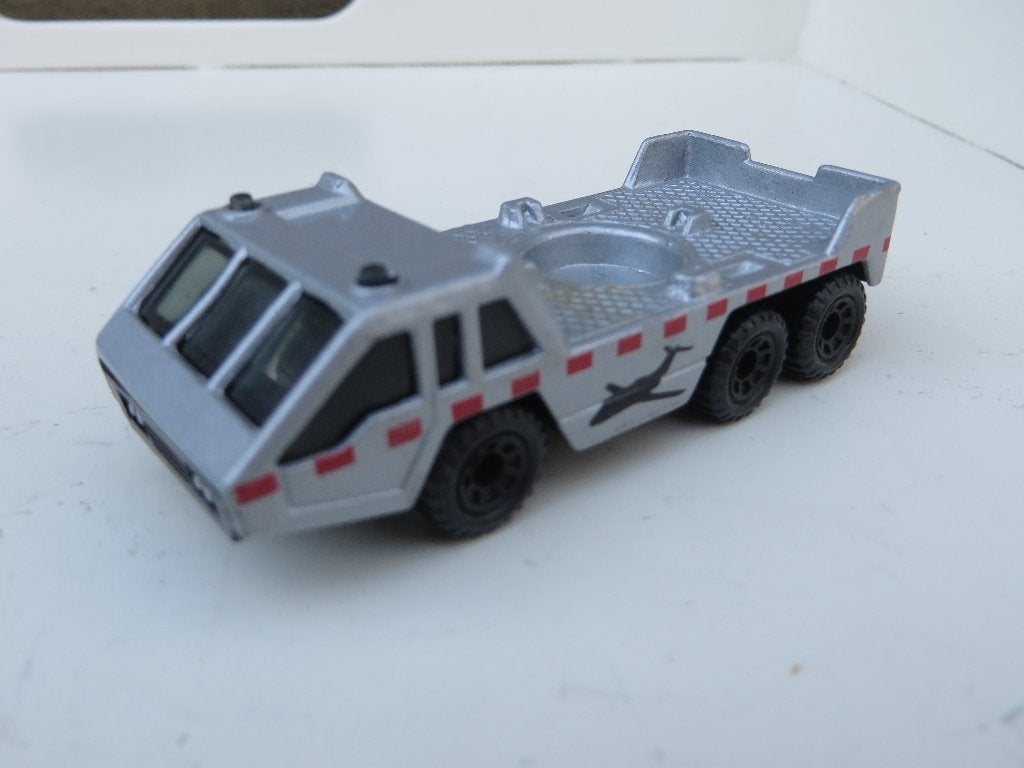 Matchbox Airport Transporter Vehicle, Ophalen of Verzenden, Zo goed als nieuw, Bus of Vrachtwagen