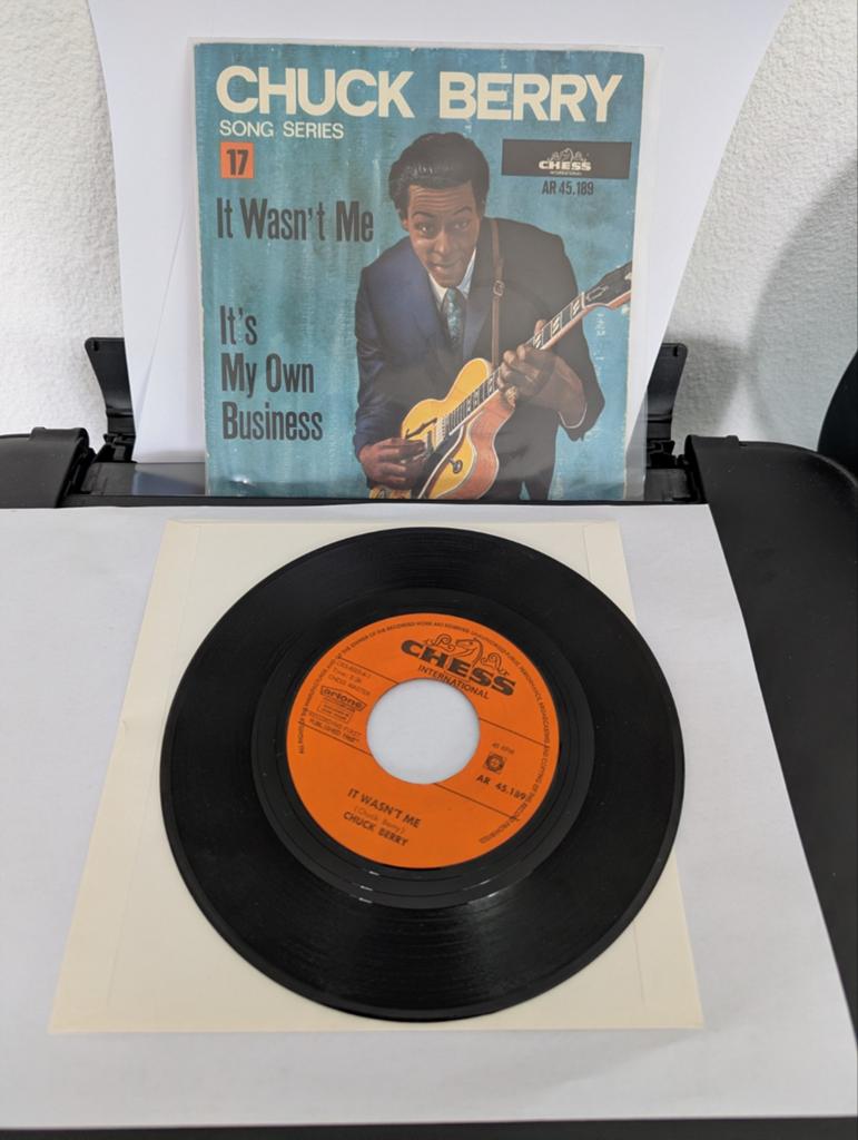 Chuck Berry - It Wasn't Me ( vinyl single), Gebruikt, Single, Ophalen of Verzenden, Pop