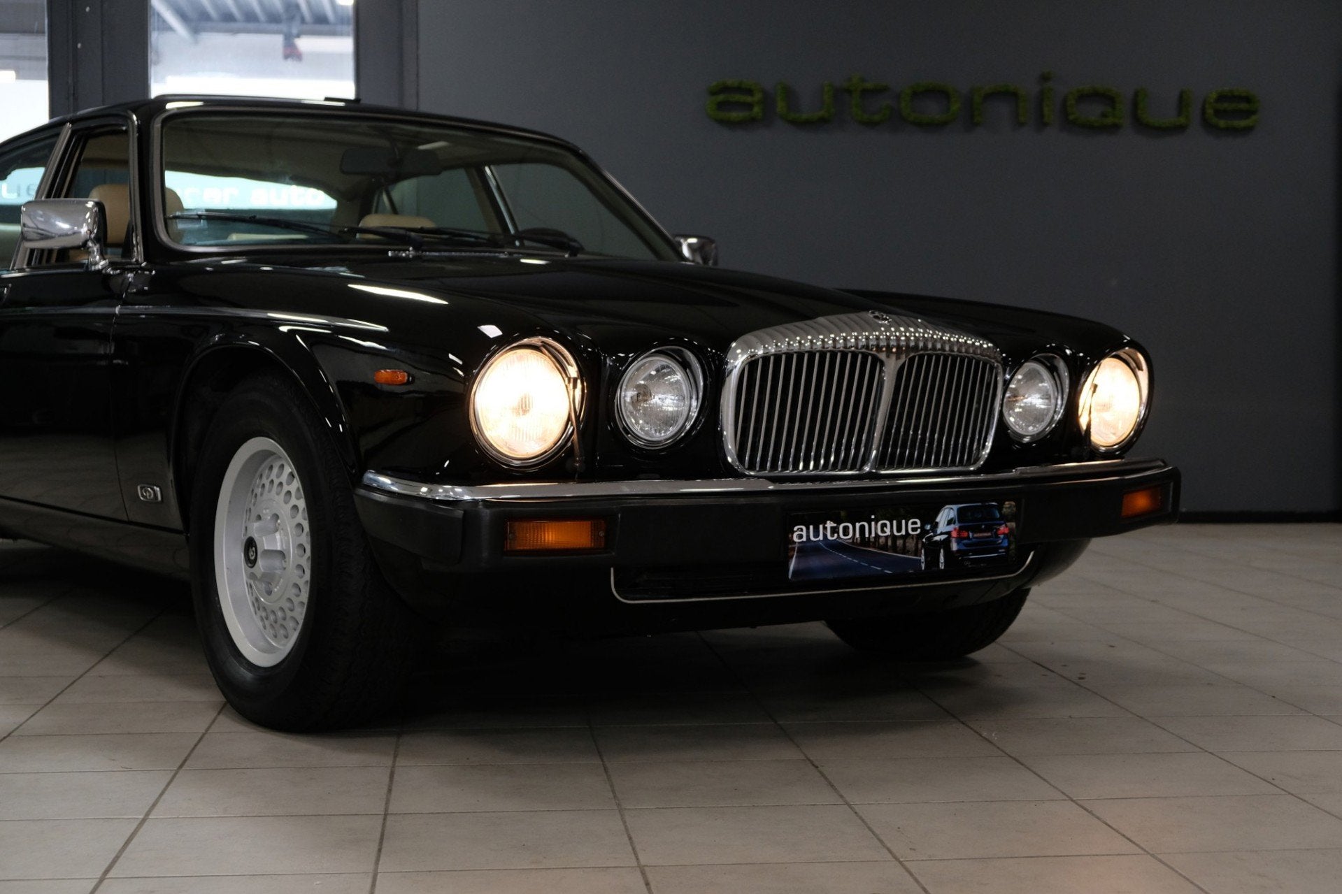 Daimler Double Six 5.3 V12 VandenPlas goed onderhouden, foto 11