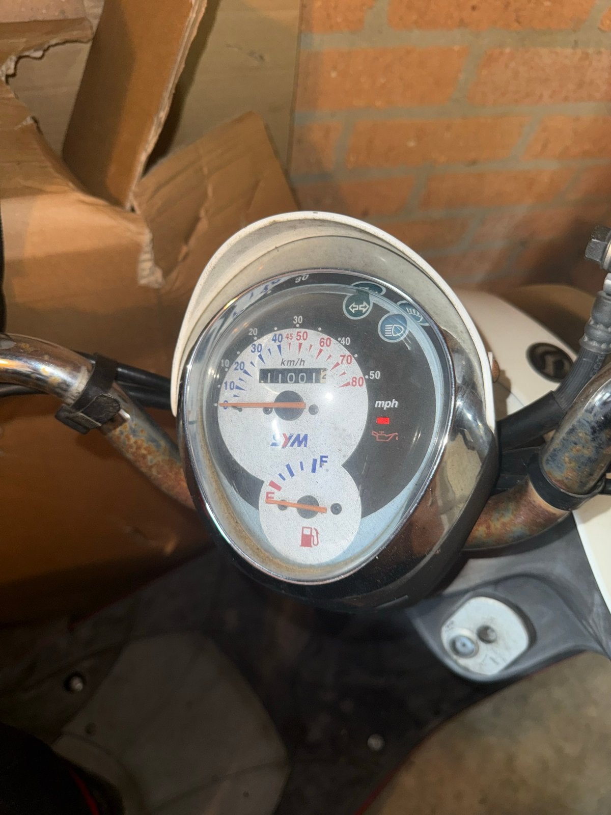 Sym Mio - Opknapper met nieuwe onderdelen, Fietsen en Brommers, Scooters | SYM, Gebruikt, Mio, Benzine, Ophalen