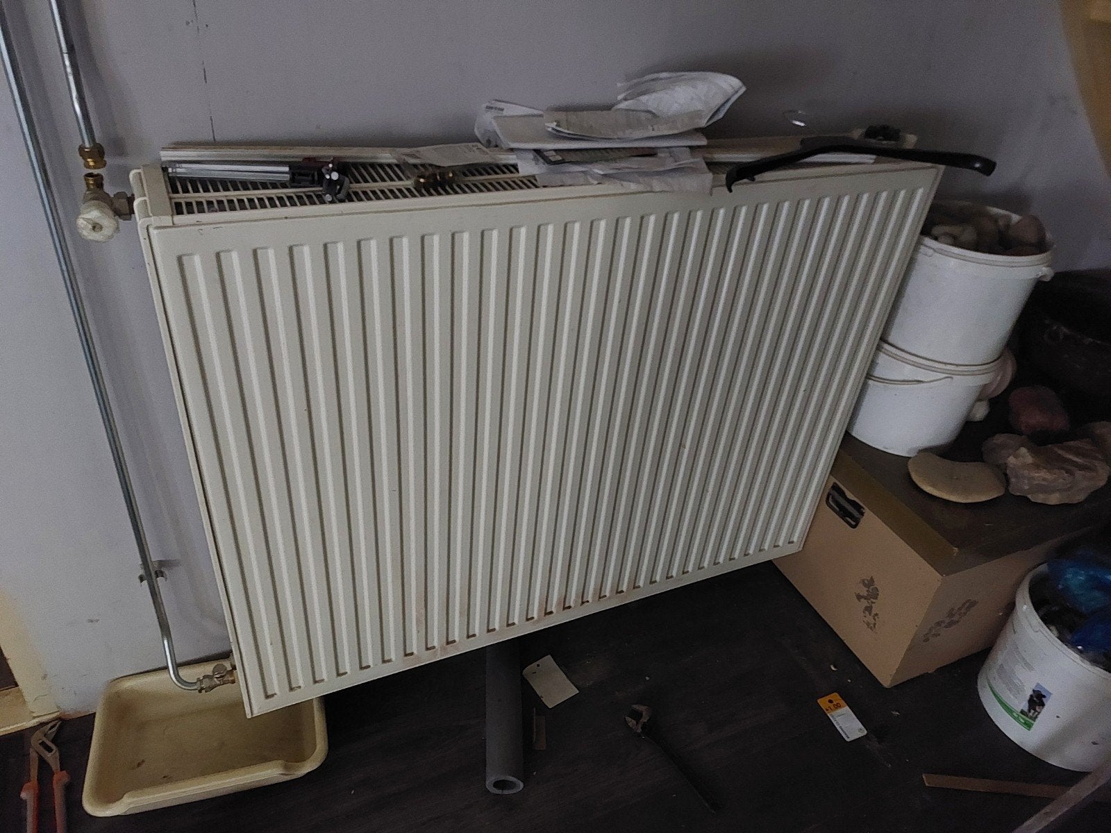 Radiator 120 bij 90, Doe-het-zelf en Verbouw, Verwarming en Radiatoren, Ophalen, 30 tot 80 cm, Radiator, Zo goed als nieuw