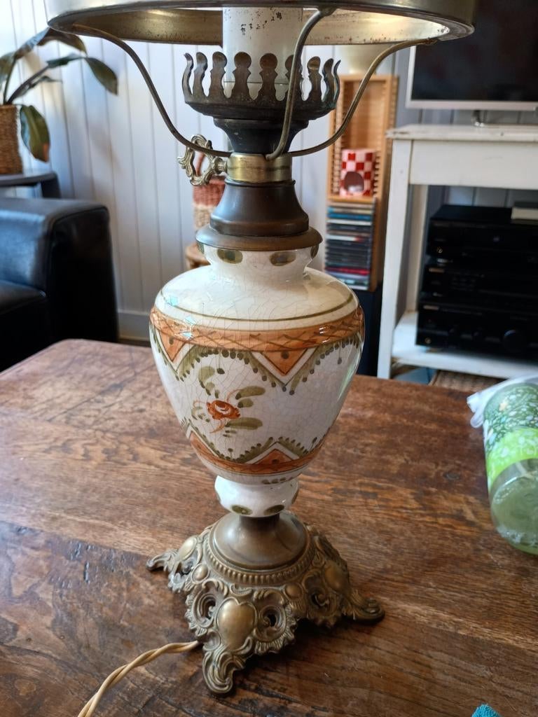 Antieke olielamp omgebouwd tot tafellamp, Ophalen, Minder dan 50 cm