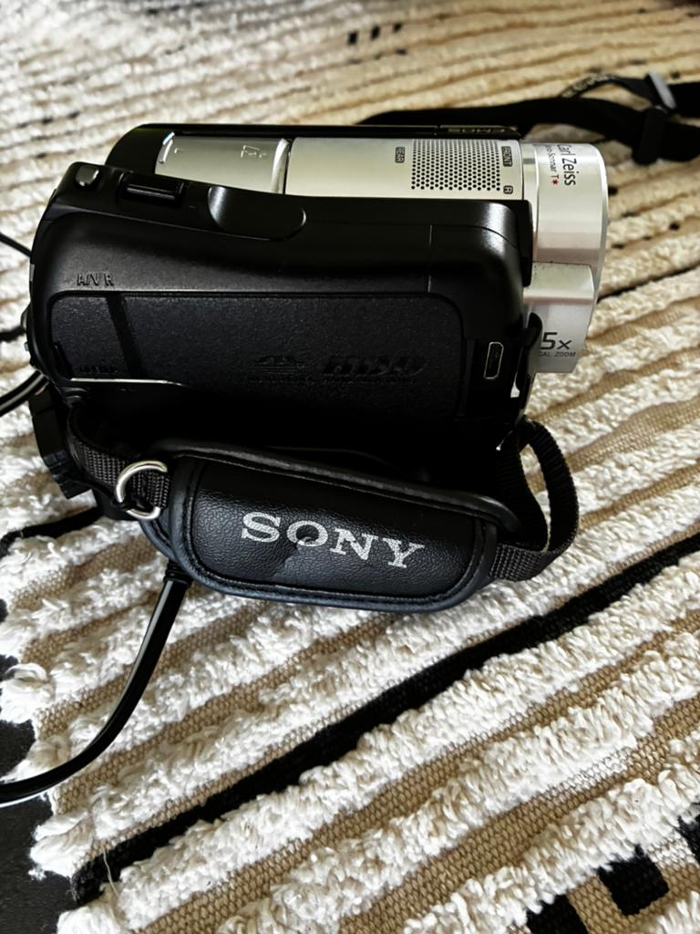Sony Handycam DCR-SR50E - Compacte en gebruiksvriendelijke c, Gebruikt, Overige soorten, Camera, Ophalen of Verzenden
